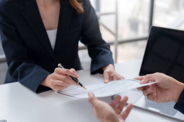 Carta de Motivación Breve: Plantilla y Ejemplos Prácticos para Destacar