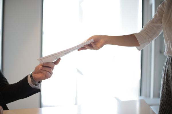 ¿Cómo hacer un currículum para buscar trabajo por primera vez?