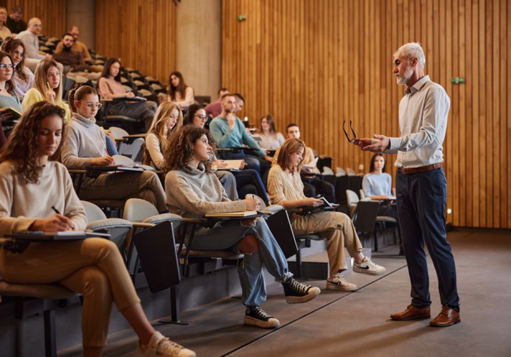 FP vs. Universidad: Empleabilidad Real en Cifras Claras