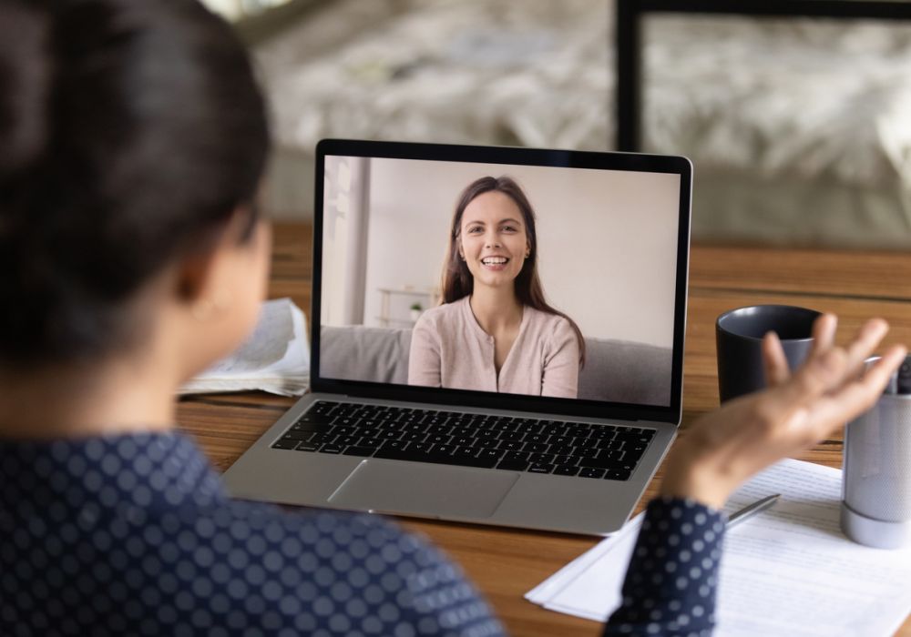 Entrevistas por WhatsApp y Video: Los 7 Errores Más Comunes y Cómo Solucionarlos