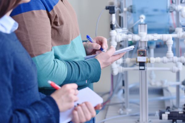 Mitos Obsoletos de la FP: ¡La Verdad Detrás de las Creencias Antiguas!