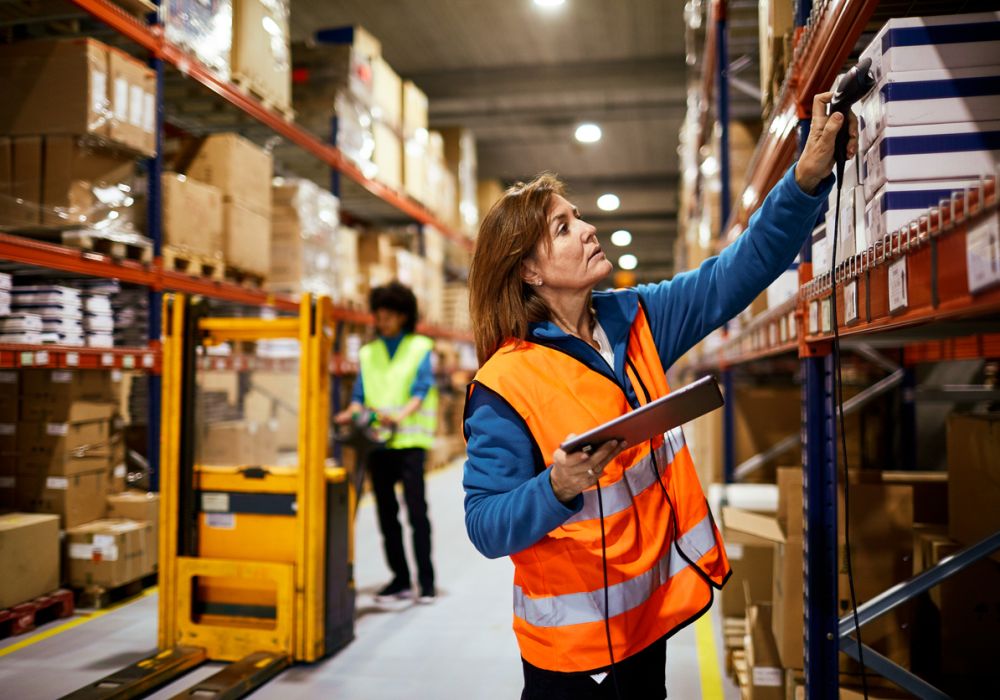 Primer Empleo en Logística y Almacén: Tu Guía Definitiva de Requisitos y Consejos