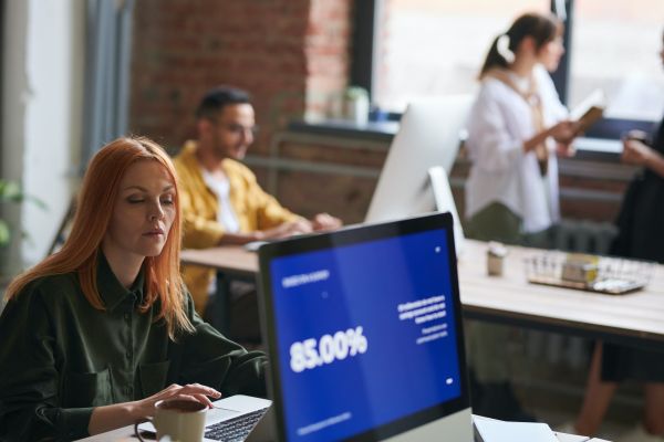 ¿Qué es mejor: ir a la universidad o emprender?